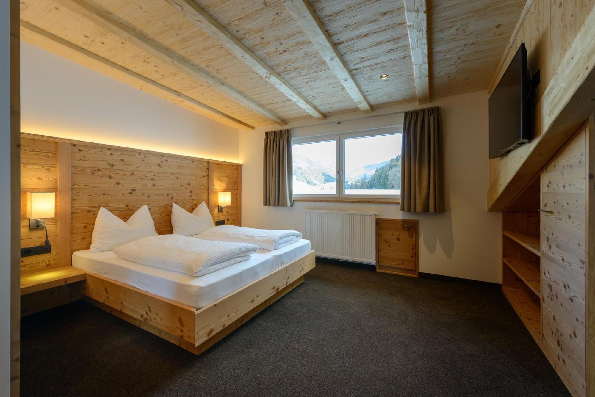 Luxury August Hotel