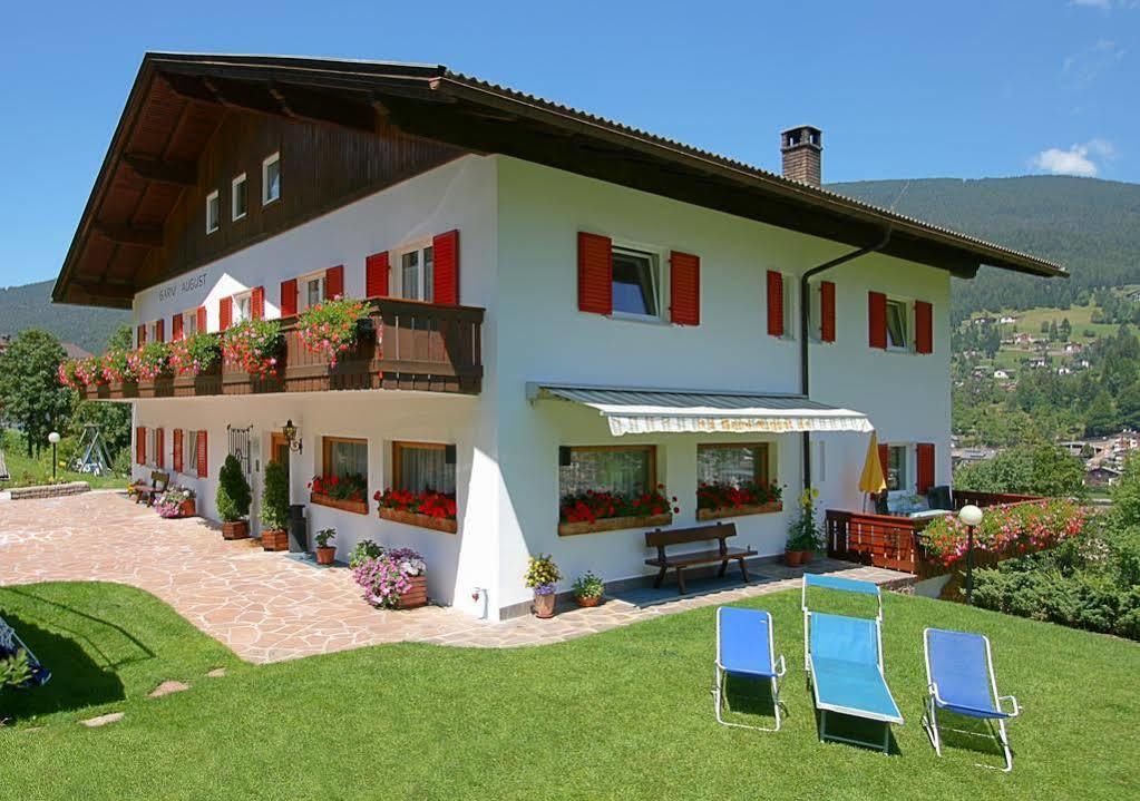 Hotel Luxury August