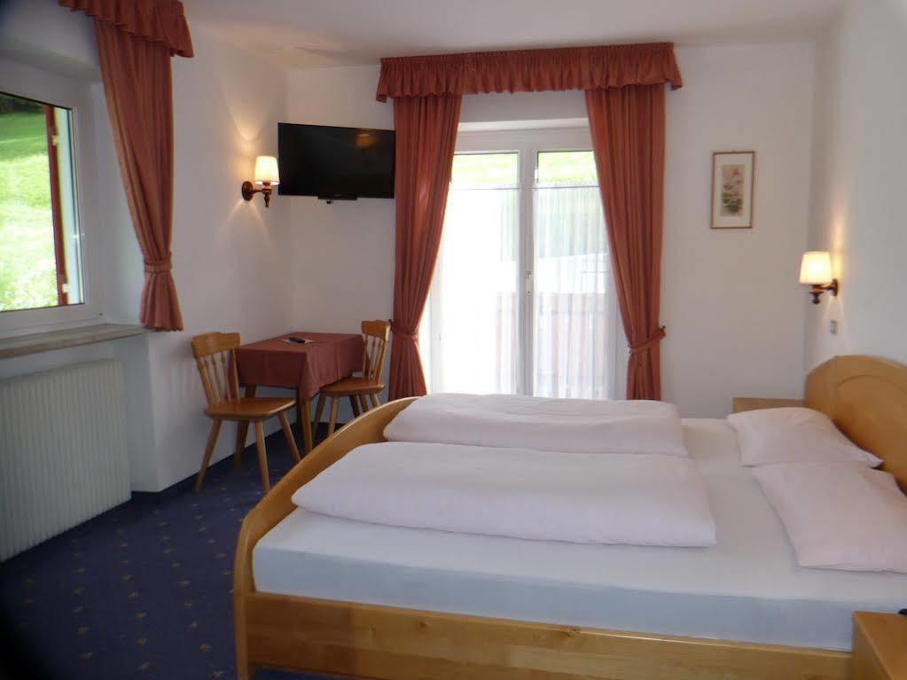 Luxury August Hotel