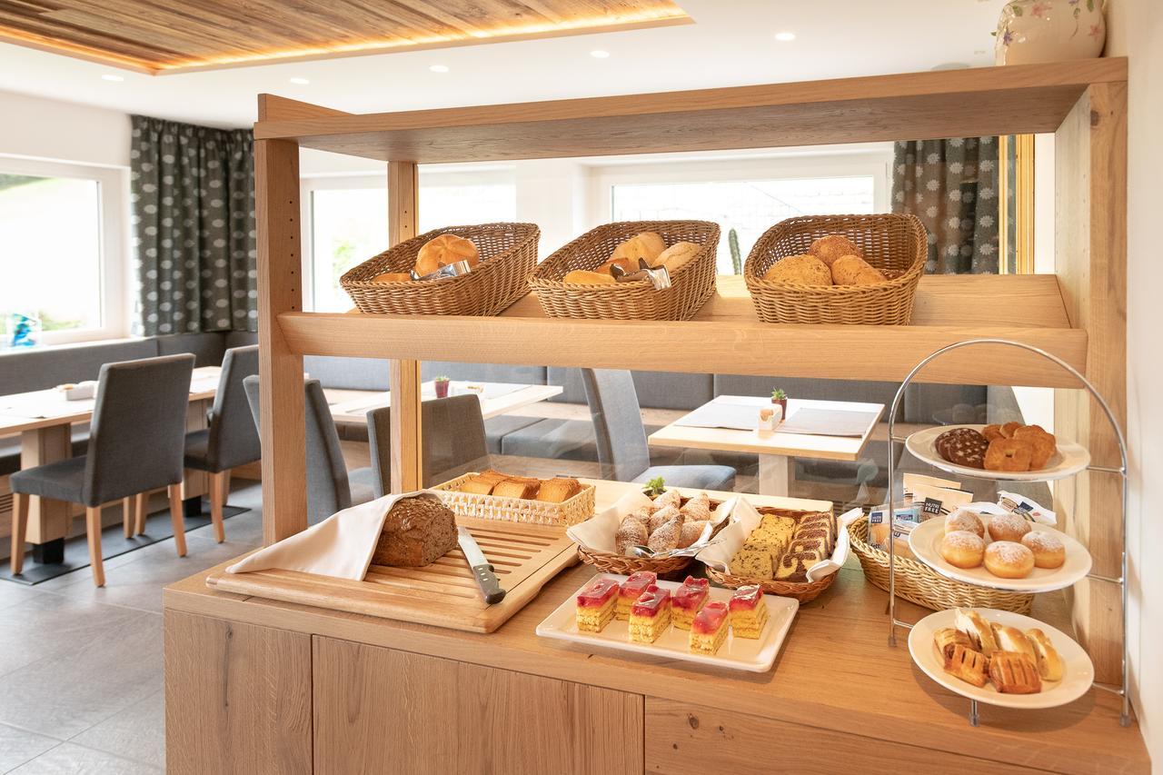 Hotel Luxury August